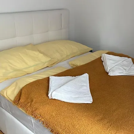 Chez Remy إفردون-لو-بان